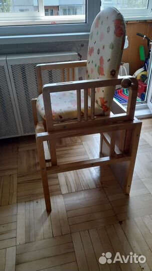 Детский стульчик для кормления