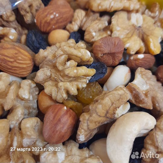 Подарочный набор орехов и сухофруктов