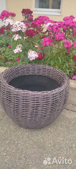 Кашпо для цветов