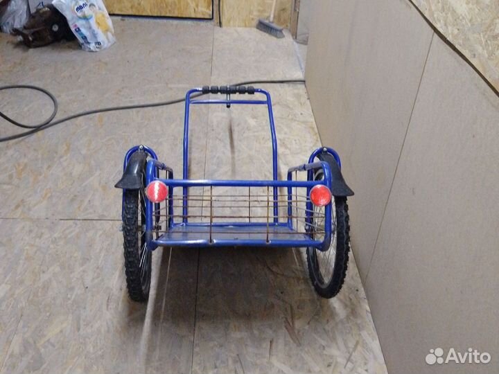 Велоприцеп пчелка