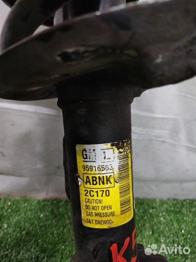 Стойка амортизатора передняя левая Chevrolet Aveo