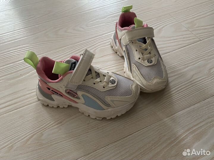 Кроссовки для девочки 29