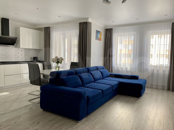 3-к. квартира, 98 м², 5/19 эт.