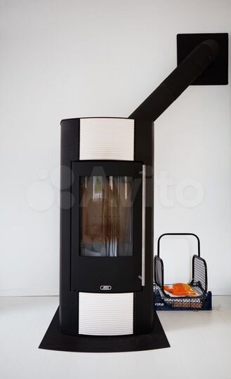 Апартаменты-студия, 55 м², 2/2 эт.