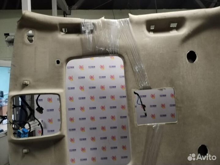 Обшивка потолка Cadillac Escalade