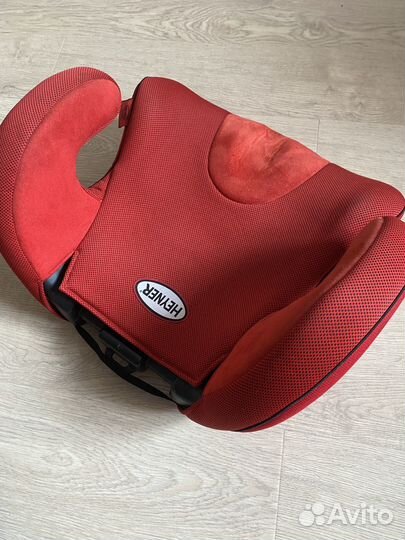 Продаю детское автокресло (бустер)