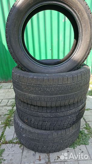 Bridgestone Blizzak VRX 205/65 R16