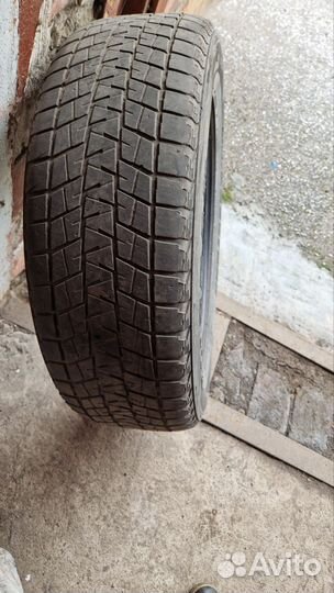 Bridgestone Blizzak DM-V1 225/65 R18