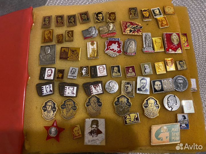 Альбом коллекционных значков СССР альбом 3