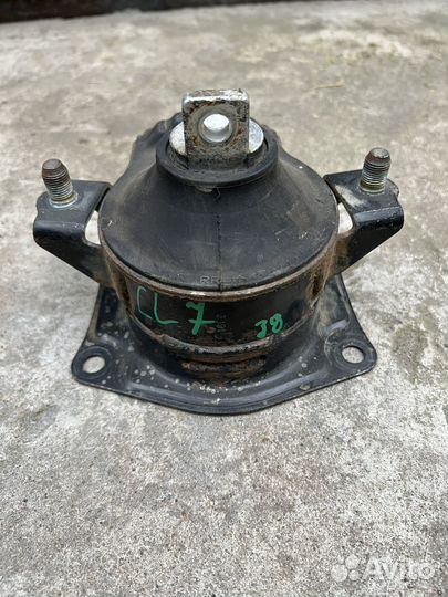 Подушка двигателя задняя Honda Accord 7