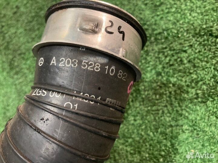 Патрубок интеркулера передний правый Mercedes-Benz