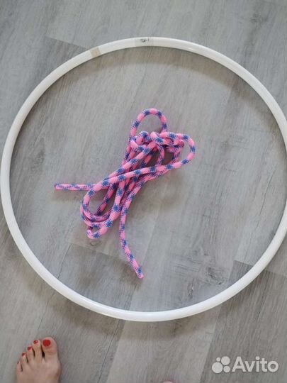 Обруч и скакалка