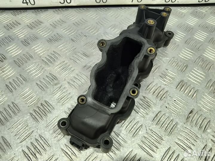 Б/У Коллектор впускной правый#003