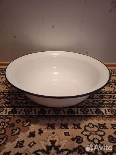 Тазы алюминиевый и эмалированный