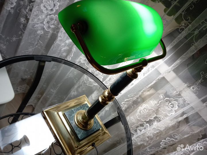 Лампа настольная банкир