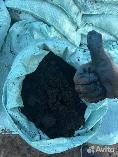 Чернозем с биогумосом в мешках
