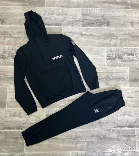 Спортивные костюмы