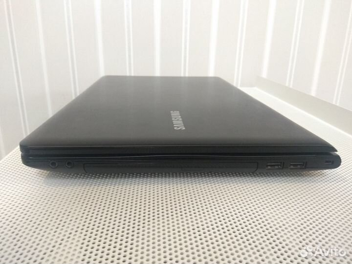 Ноутбук Samsung NP 355 E5C
