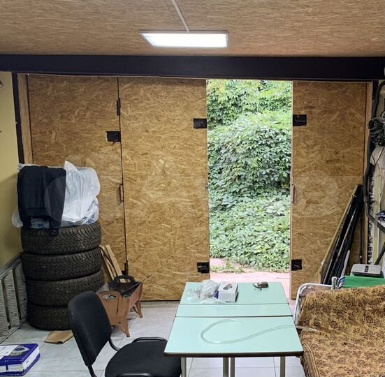 Гараж, > 30 м²