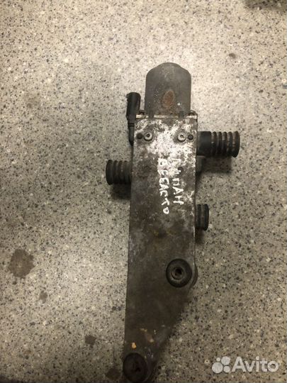 Клапан отопителя Вебасто Range Rover 04-12