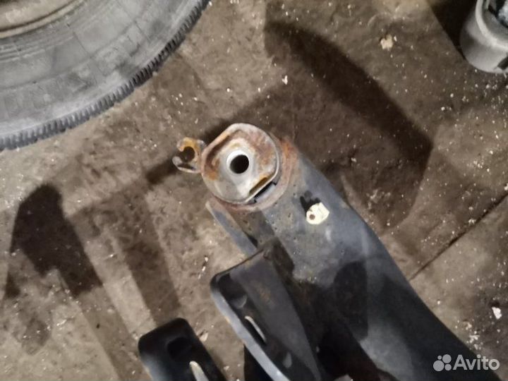 Балка подвески задняя Volkswagen Tiguan 5N1 cbab