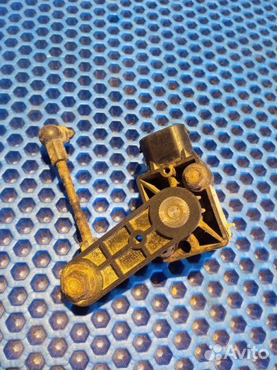 Датчик положения кузова Cadillac SRX