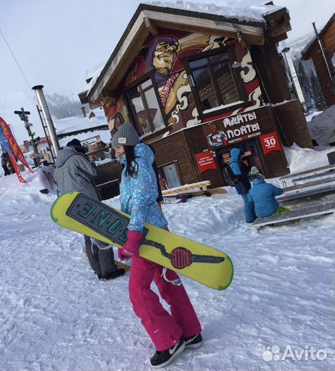 Сноубордический костюм женский