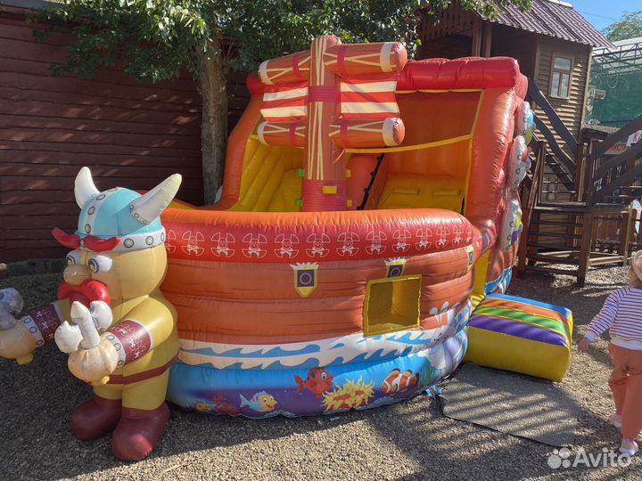 Детский надувной батут бу