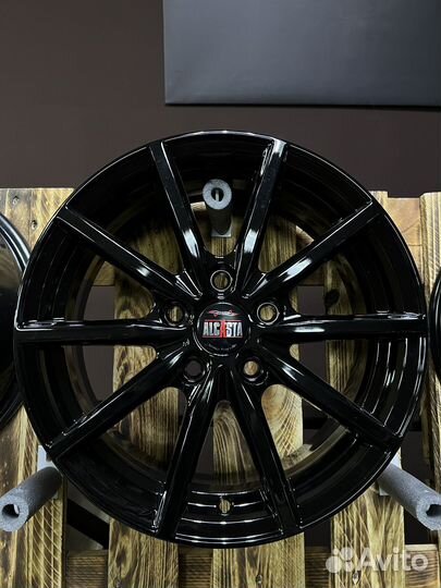 Alcasta 6,5x16/5x114,3 ET45 D67,1 M61 Black