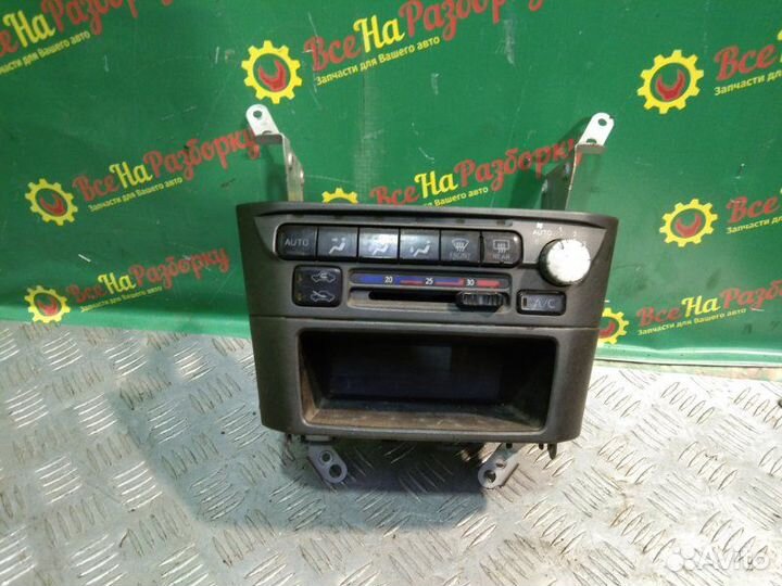 Блок управления климатом Nissan Sunny седан 1.5