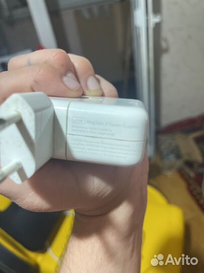 Зарядка для macbook air MagSafe 2 (поломанная)