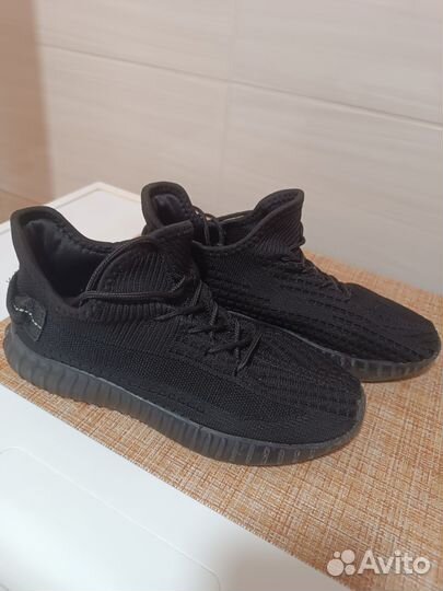 Кроссовки спортивные 37 размер