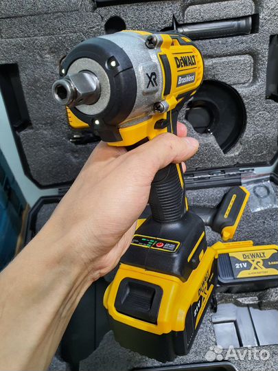 Аккумуляторный набор болгарка и гайковерт dewalt