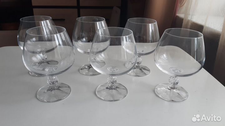 Стопки рюмки бокалы
