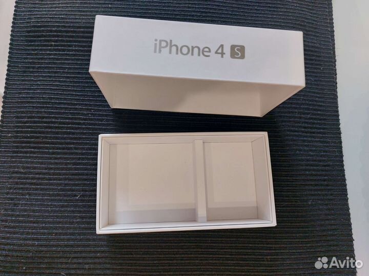 Коробка от iPhone 4S