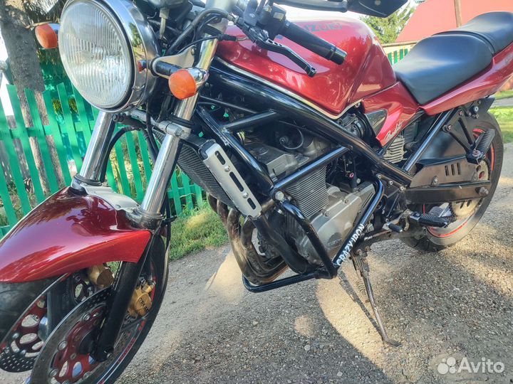 Suzuki bandit 400
