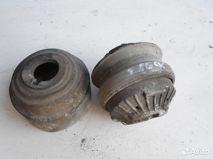 Подушка двигателя правая Mercedes OM 648 642