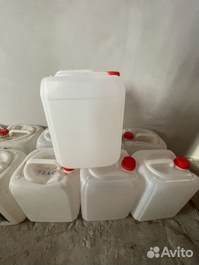 Канистра пластиковая 10 литров для жидкости