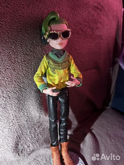 Кукла монстр хай дьюс