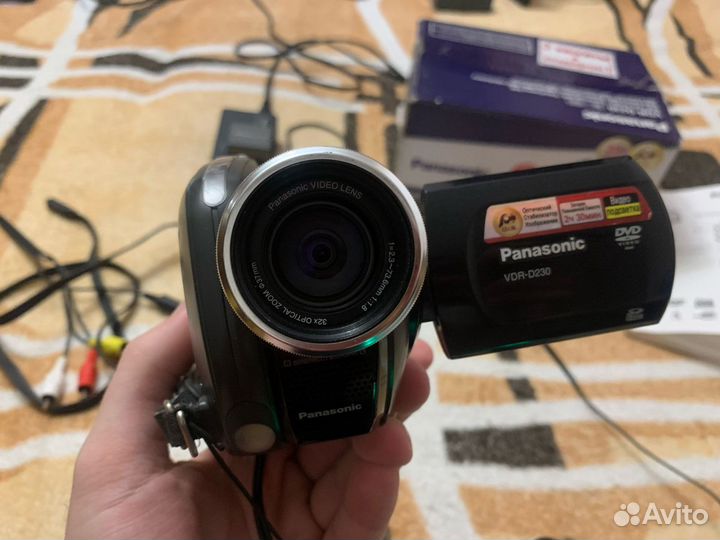 DVD видеокамера Panasonic VDR-D230