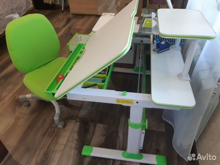 Растущая парта и стул бу
