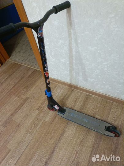 Трюковой самокат rush action