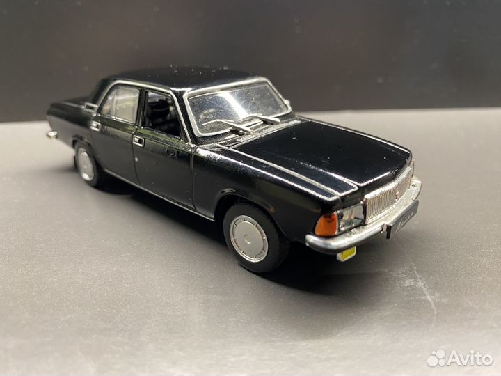 Модель автомобиля Газ 3102 Волга 1:43