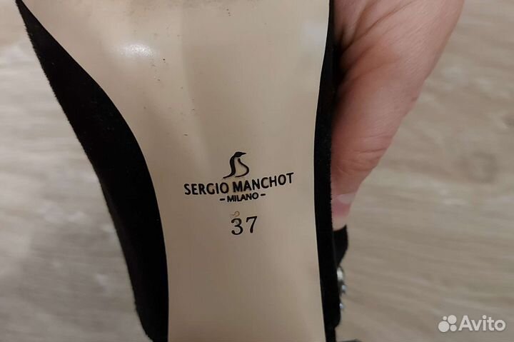 Босоножки Sergio Manchot 37