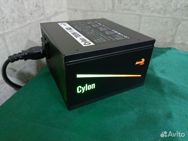Блок питания Aerocool 700W Cylon