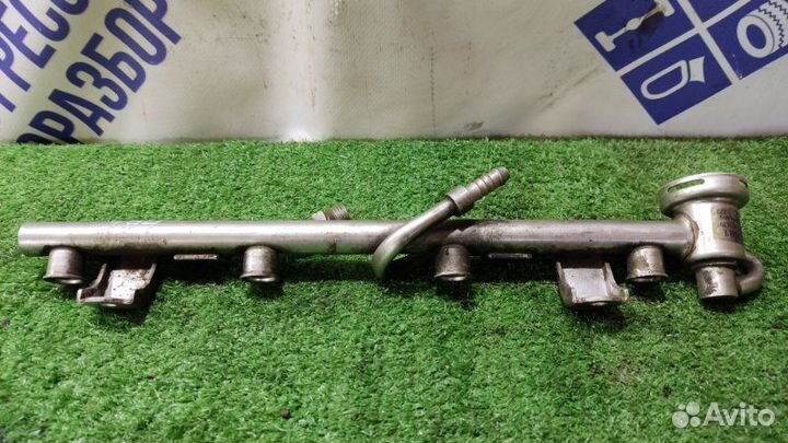 Топливная рампа Skoda Superb седан 1.8 AWT 2007