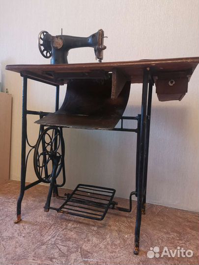 Швейная машинка