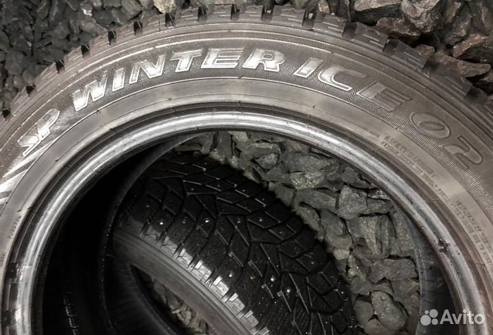 Dunlop SP Winter Ice 02 205/55 R16