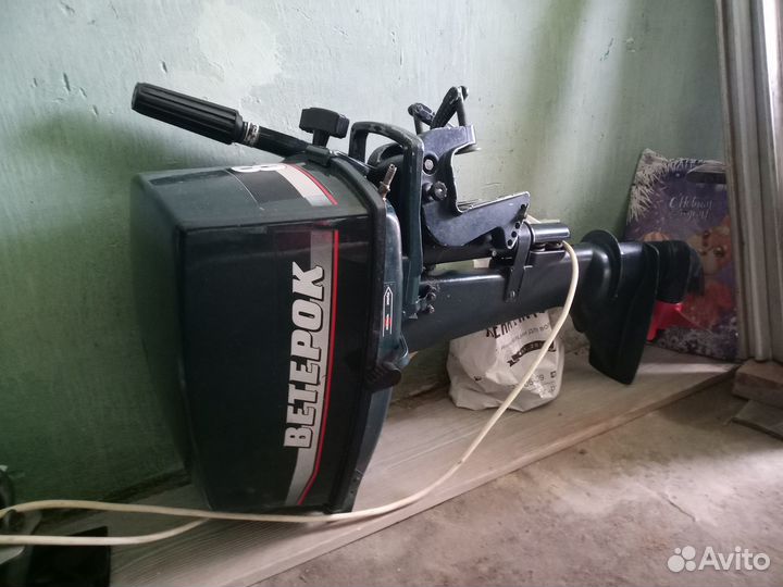 Лодочный мотор Ветерок-12