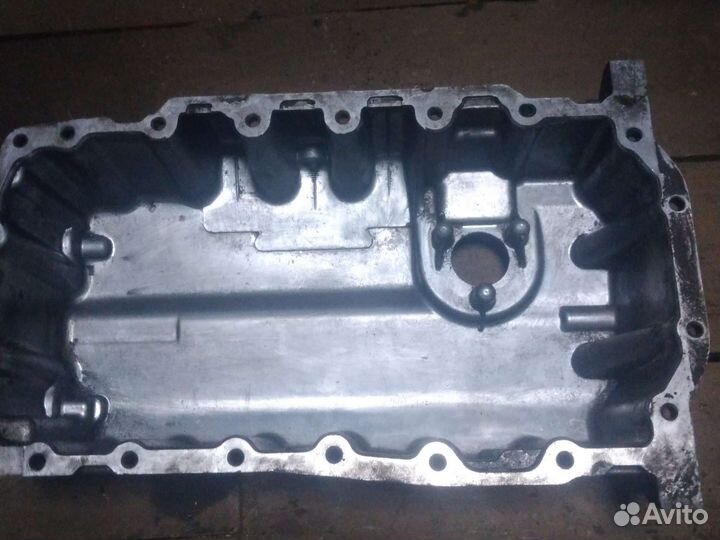 Volkswagen B6 поддон